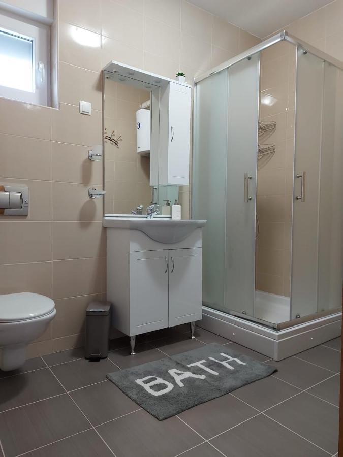 Apartmani Gimi Shine Vrsi Exteriör bild
