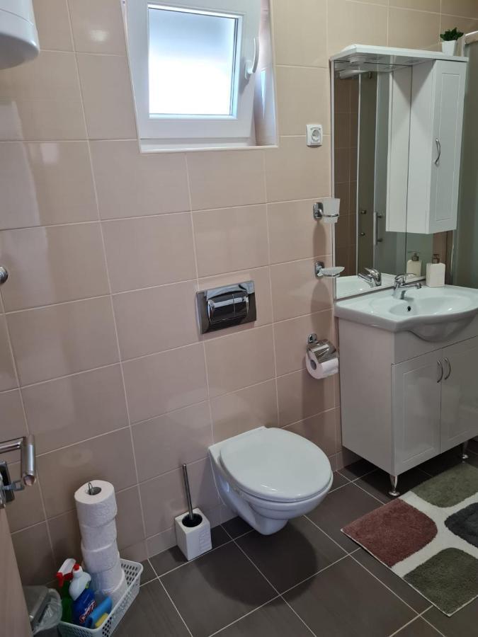 Apartmani Gimi Shine Vrsi Exteriör bild